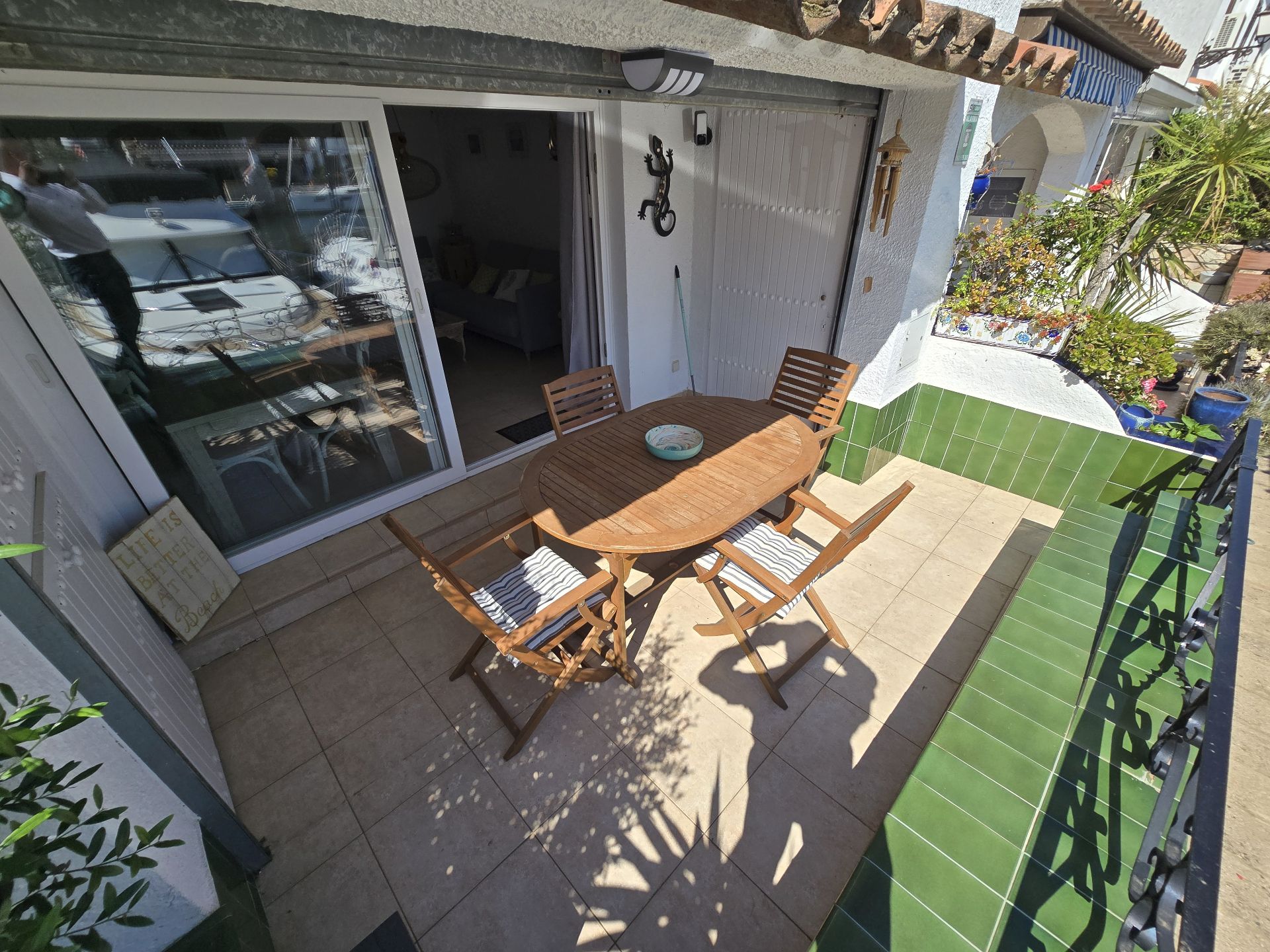 Jardí de Casa adosada en venda en Empuriabrava amb Aire condicionat, Calefacció i Terrassa