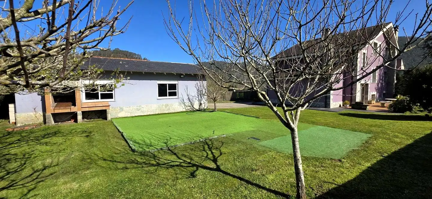 Exterior view of Houses for sale in Valdés - Luarca  with Heating, Private garden and Parquet flooring