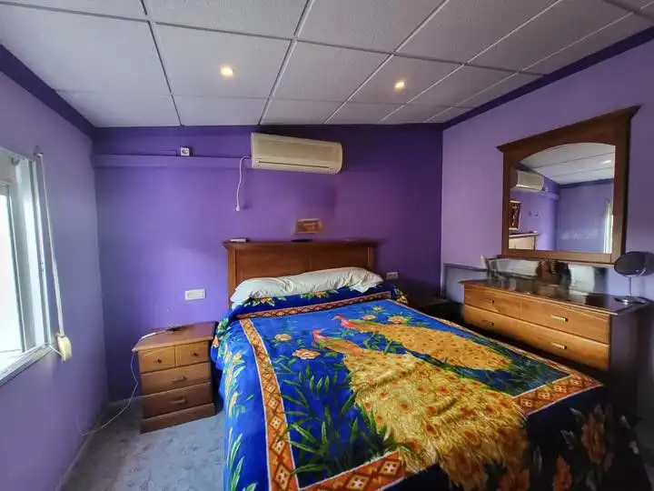 Habitación de Casa o chalet en venta en Sisante con Aire acondicionado, Calefacción y Amueblado