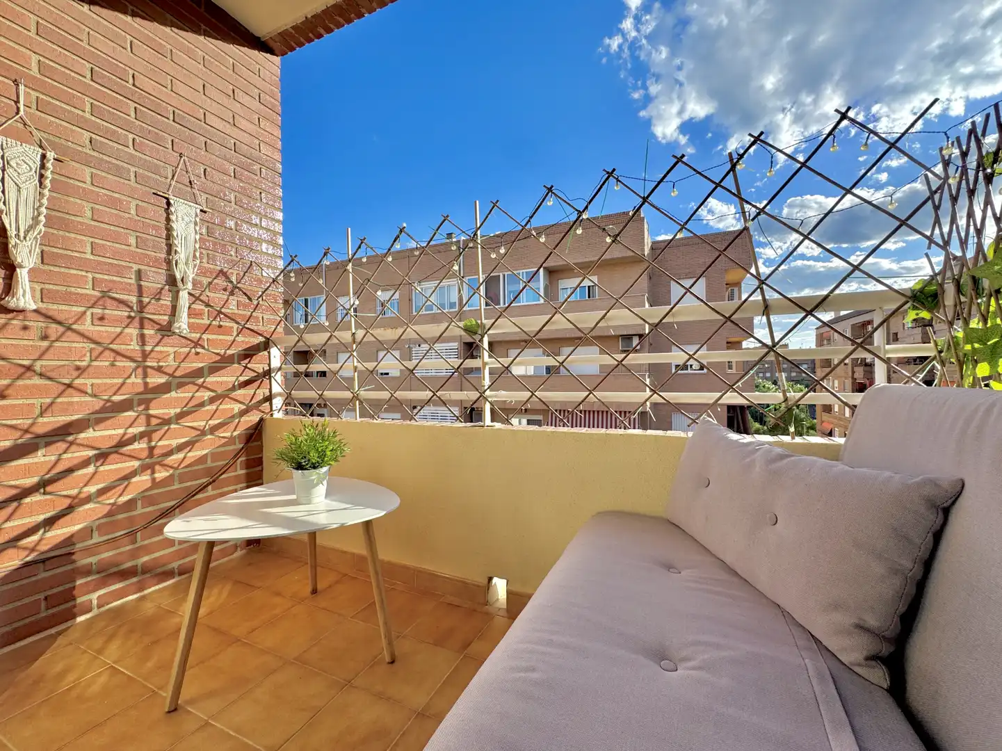 Balcony of Flat for rent in Torrent  with Air Conditioner and Balcony