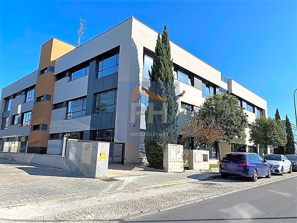 Oficina en venda a Carpinteros, Centro