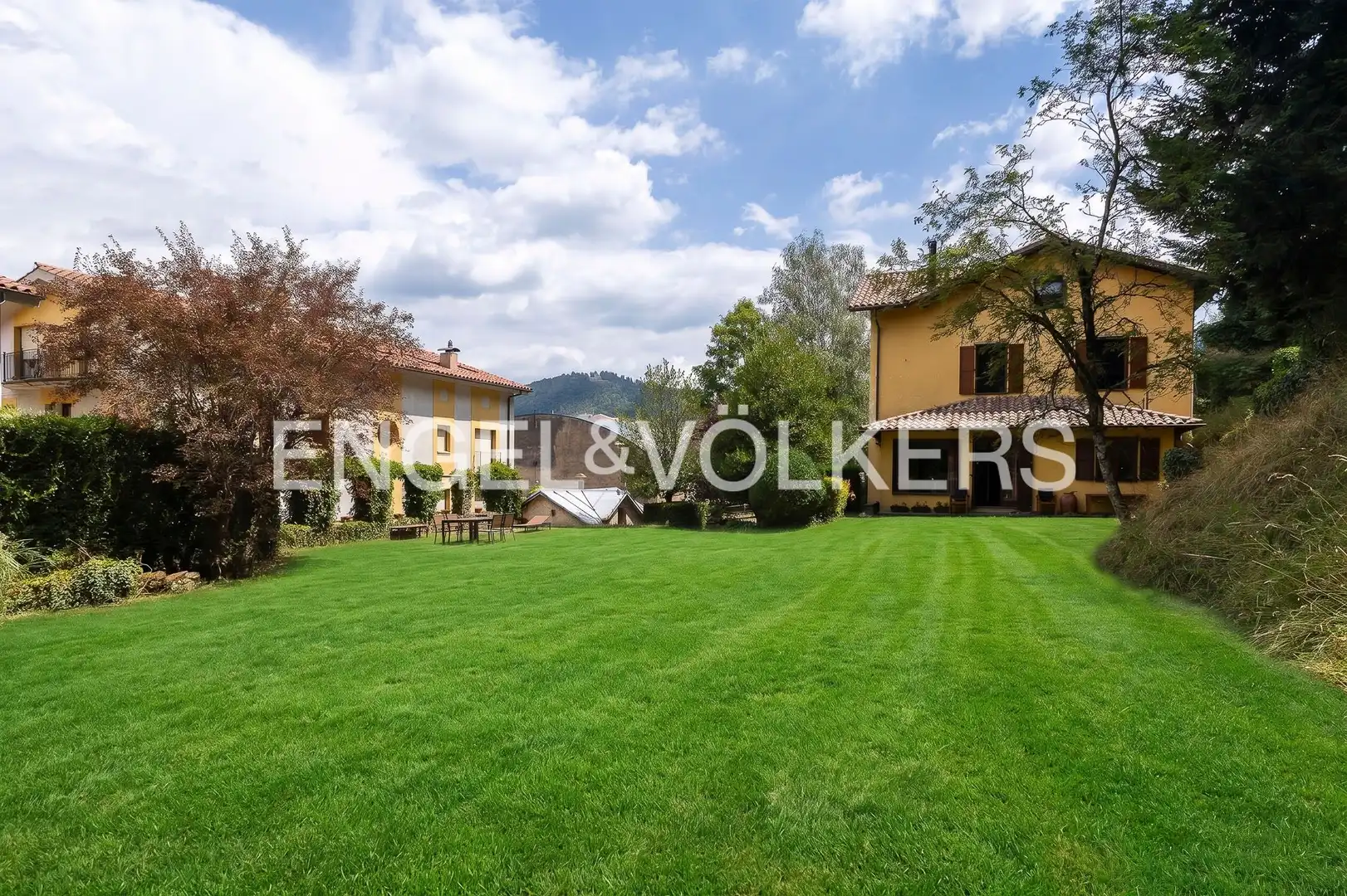 Àtic en venda en Camprodon amb Calefacció, Jardí privat i Parquet