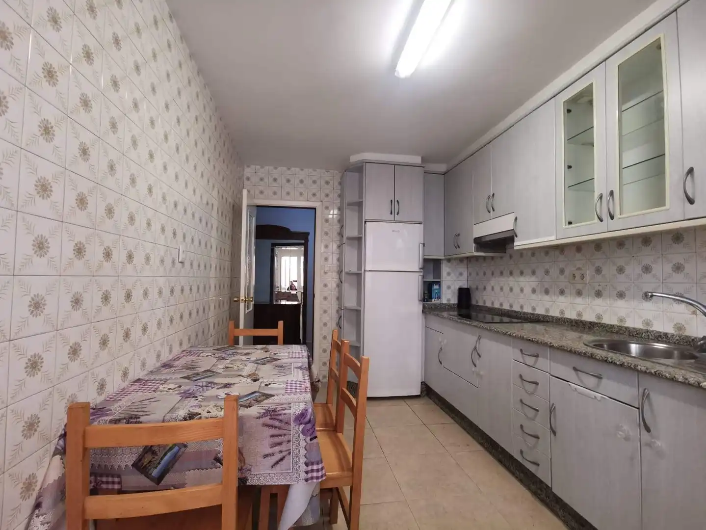 Cocina de Piso de alquiler en A Coruña Capital  con Amueblado