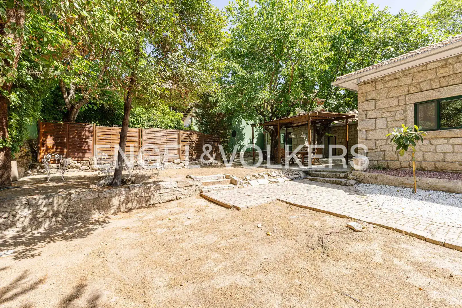 Casa o xalet en venda en Hoyo de Manzanares amb Calefacció, Jardí privat i Terrassa