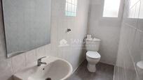 Bathroom of Flat for sale in Novelda  with Balcony