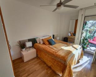 Dormitori de Apartament per a compartir en Sant Adrià de Besòs amb Balcó