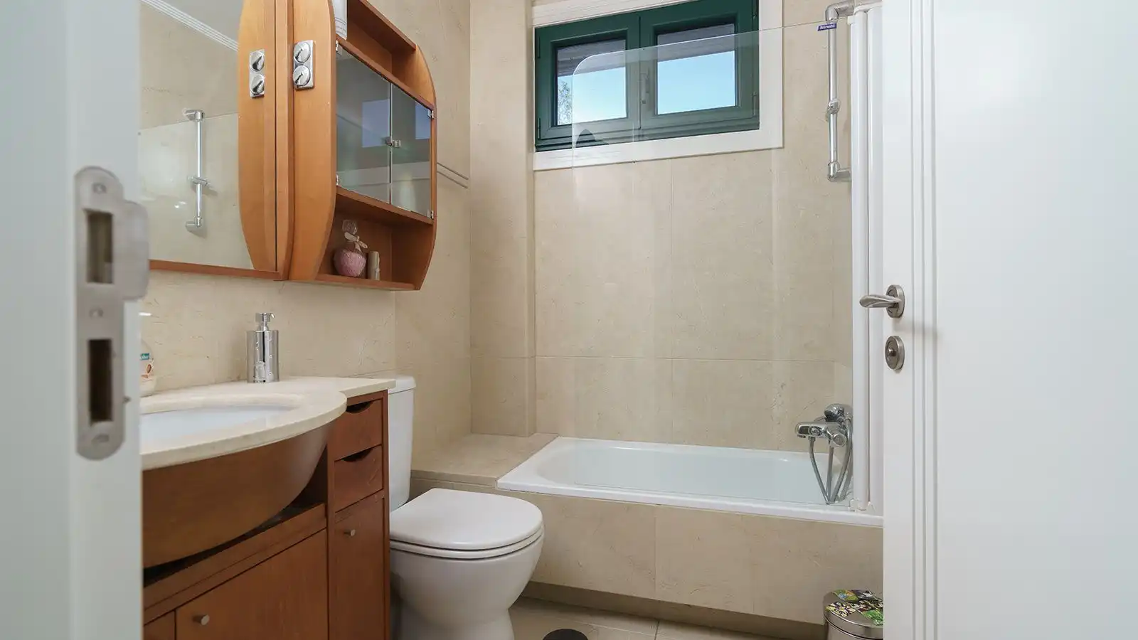 Baño de Casa o chalet en venta en Oleiros con Calefacción, Jardín privado y Parquet