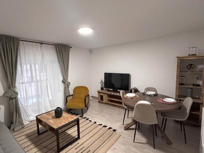 Living room of Flat to rent in  Madrid Capital  with Heating, Parquet flooring and Furnished