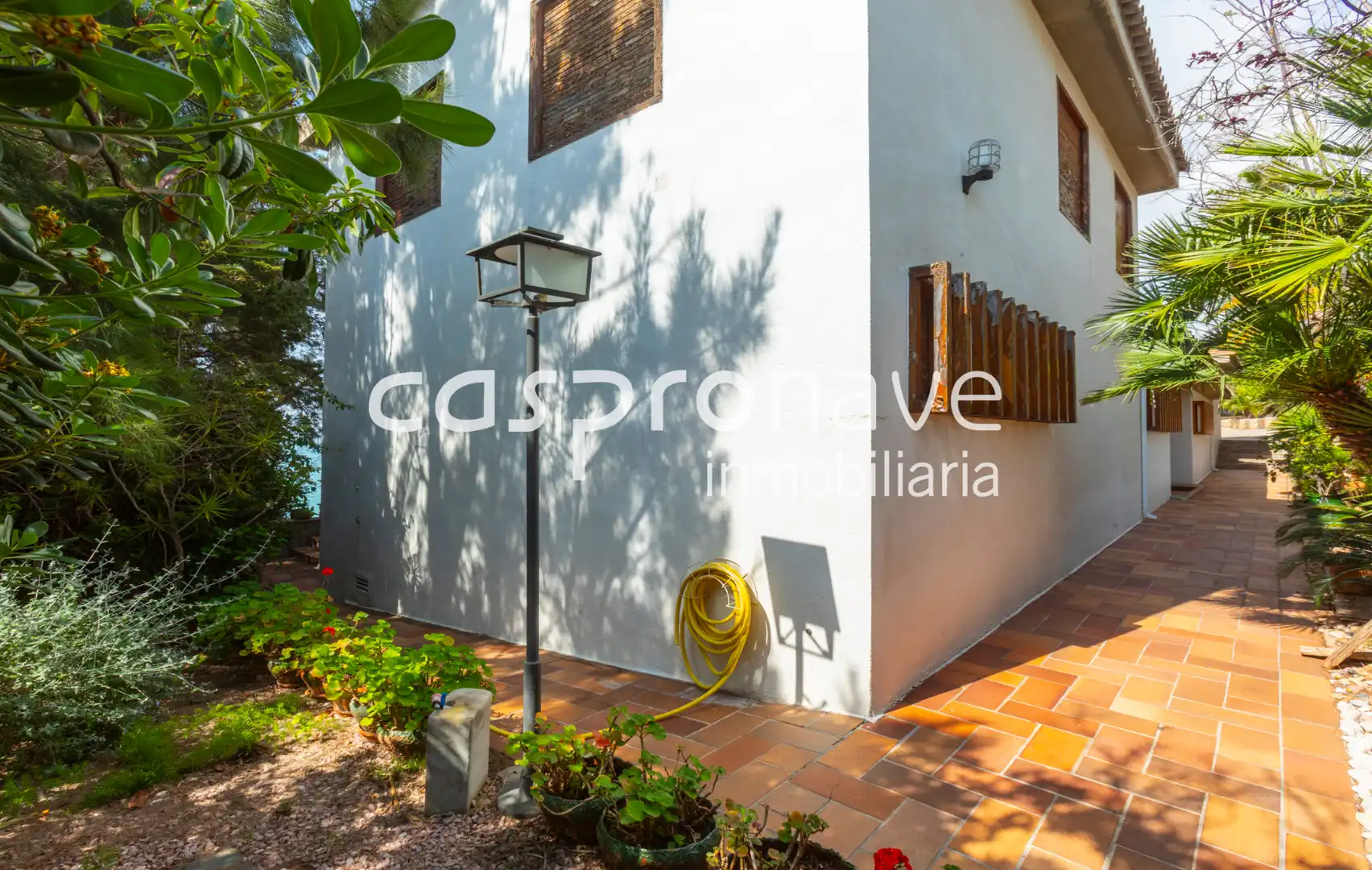 Vista exterior de Casa o xalet en venda en Oropesa del Mar / Orpesa amb Jardí privat, Terrassa i Piscina
