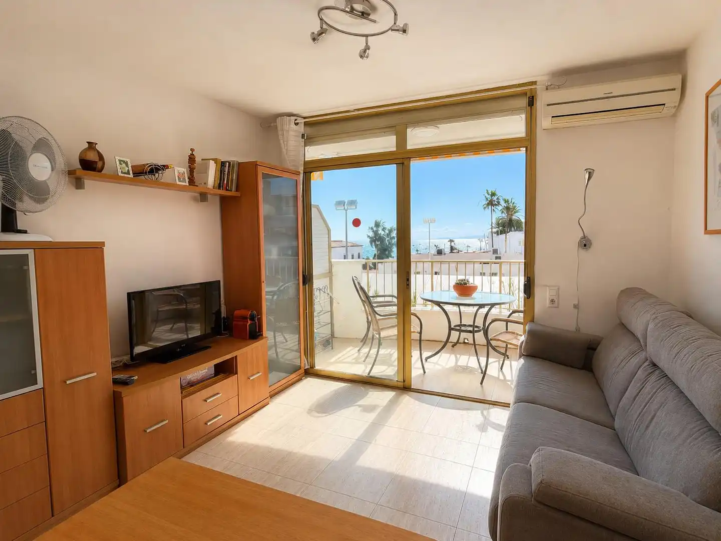 Living room of Apartments for sale in Cambrils  with Air Conditioner, Private garden and Terrace