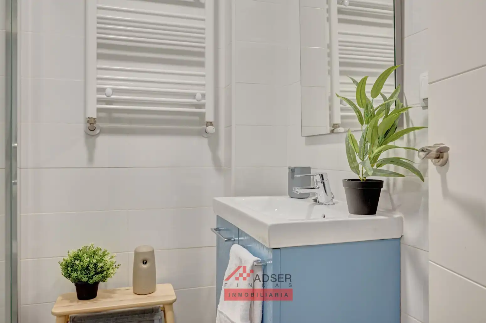 Bathroom of Flat for sale in  Logroño  with Heating and Terrace