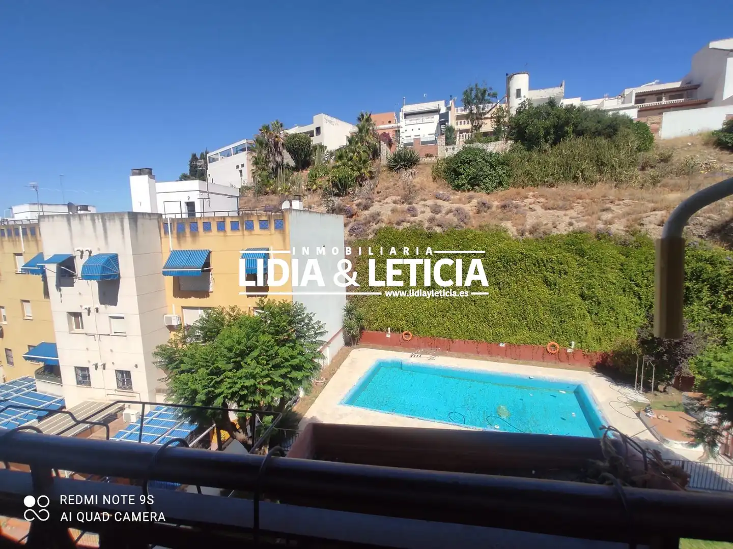 Vista exterior de Dúplex en venda en Alcalá de Guadaira amb Aire condicionat i Piscina comunitària