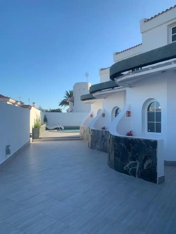 Vista exterior de Dúplex de alquiler en San Bartolomé de Tirajana con Aire acondicionado, Amueblado y Internet