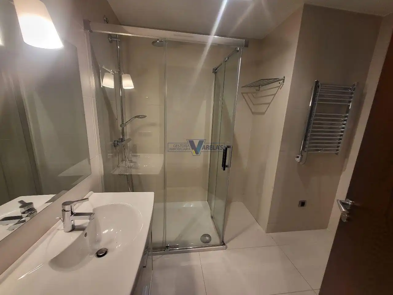 Badezimmer von Maisonette zum Verkauf in Ourense Capital  mit Heizung, Terrasse und Haustechnik