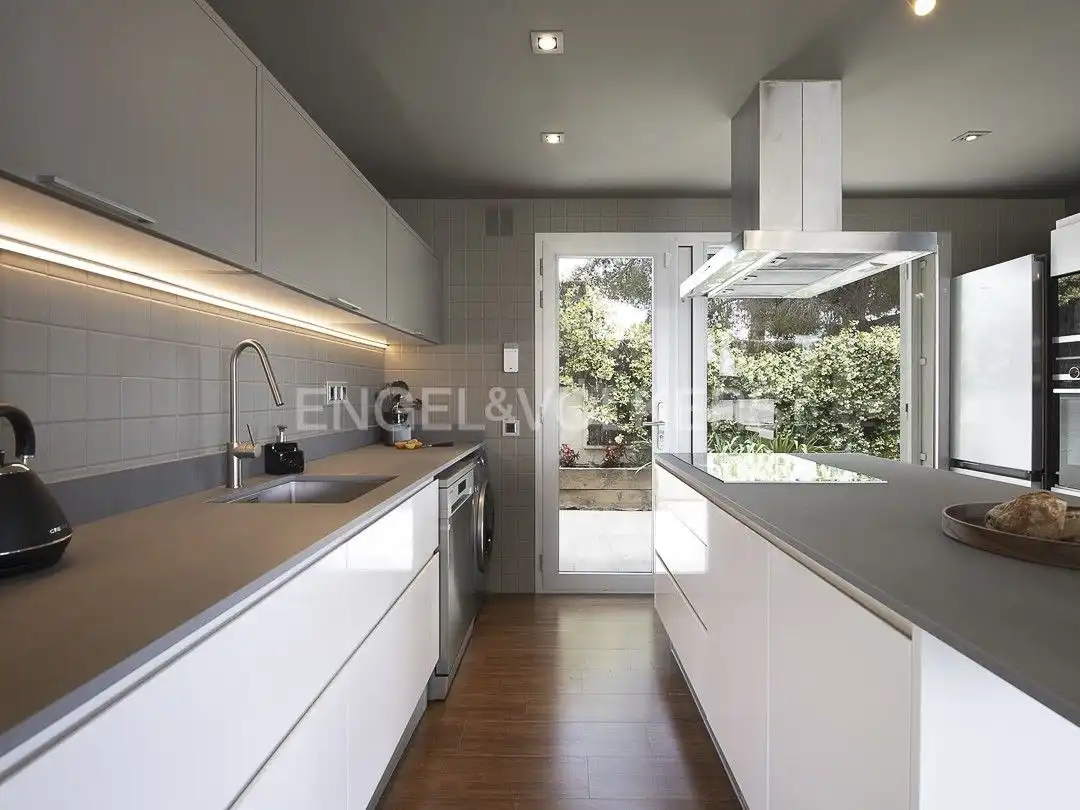 Cocina de Casa o chalet en venta en Sant Pere de Ribes con Aire acondicionado, Calefacción y Jardín privado