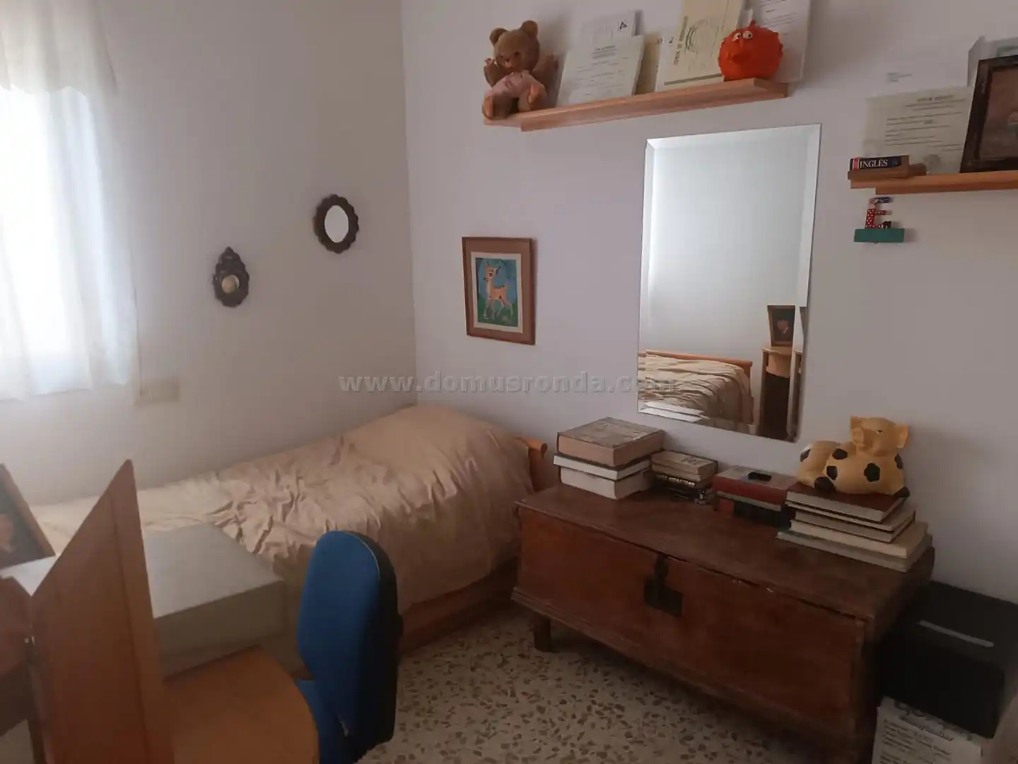 Dormitori de Casa o xalet en venda en El Burgo amb Terrassa i Moblat