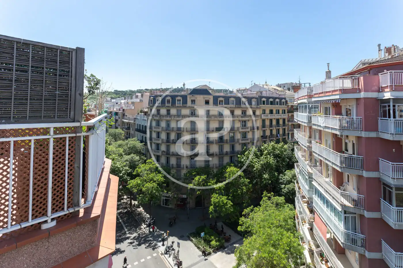 Vista exterior de Piso en venta en Barcelona con Aire acondicionado, Calefacción y Terraza