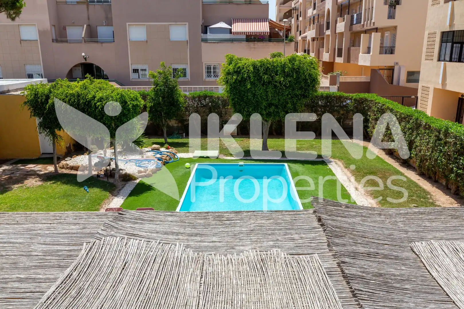 Garden of Houses for sale in Roquetas de Mar  with Air Conditioner, Private garden and Parquet flooring