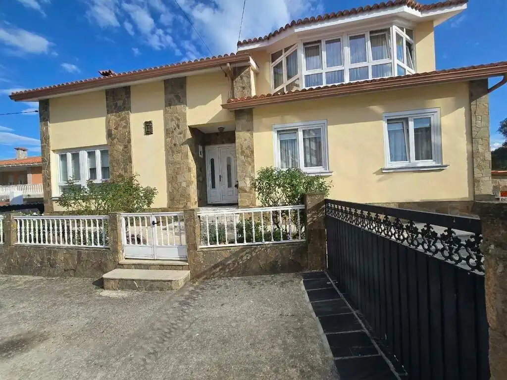 Casa con jardín en venta en Mugardos, imagen 4
