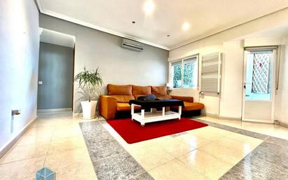 Living room of Flat for sale in  Toledo Capital  with Terrace and Balcony