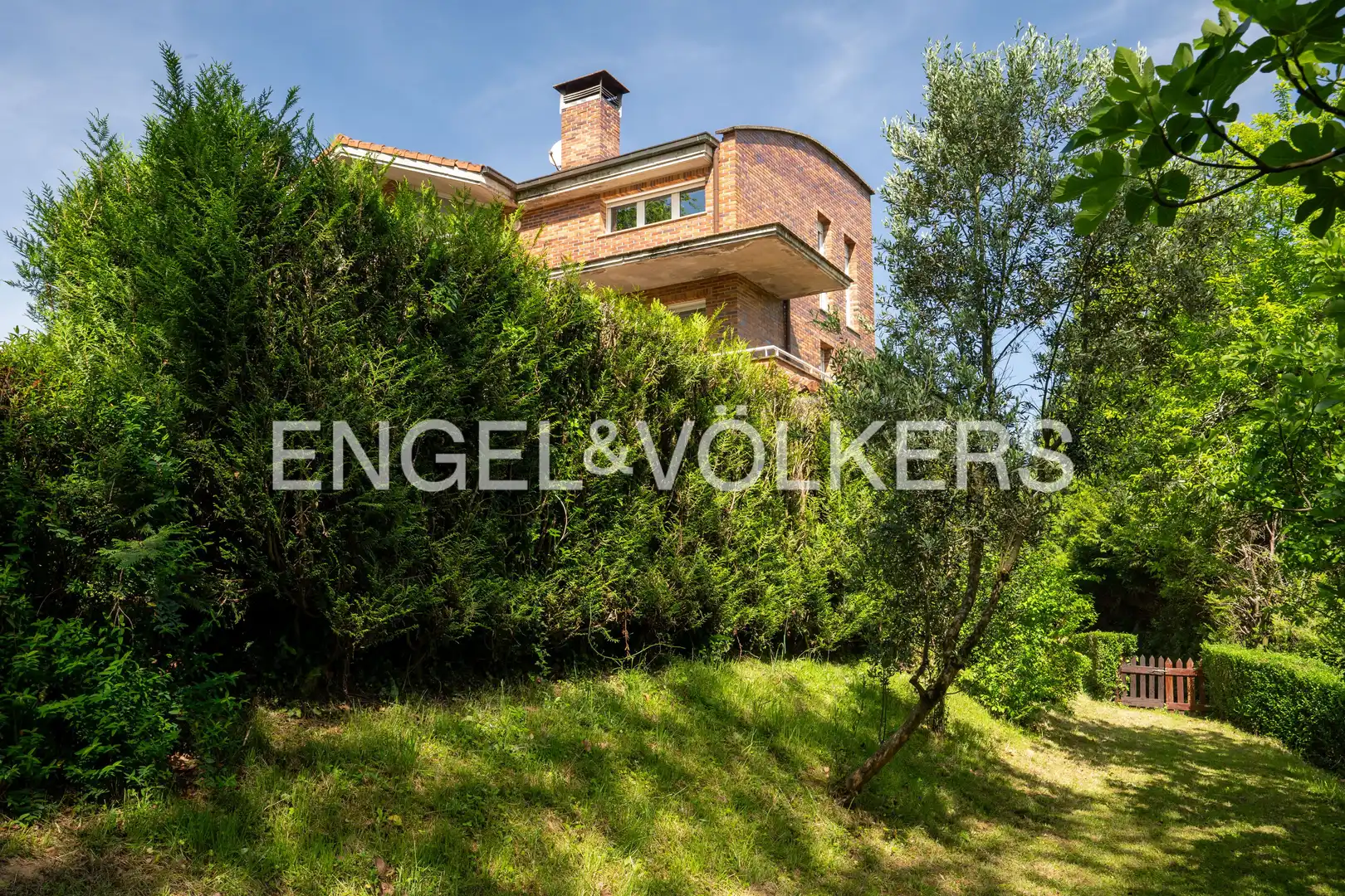 Vista exterior de Finca rústica en venda en Hernani amb Calefacció, Jardí privat i Terrassa