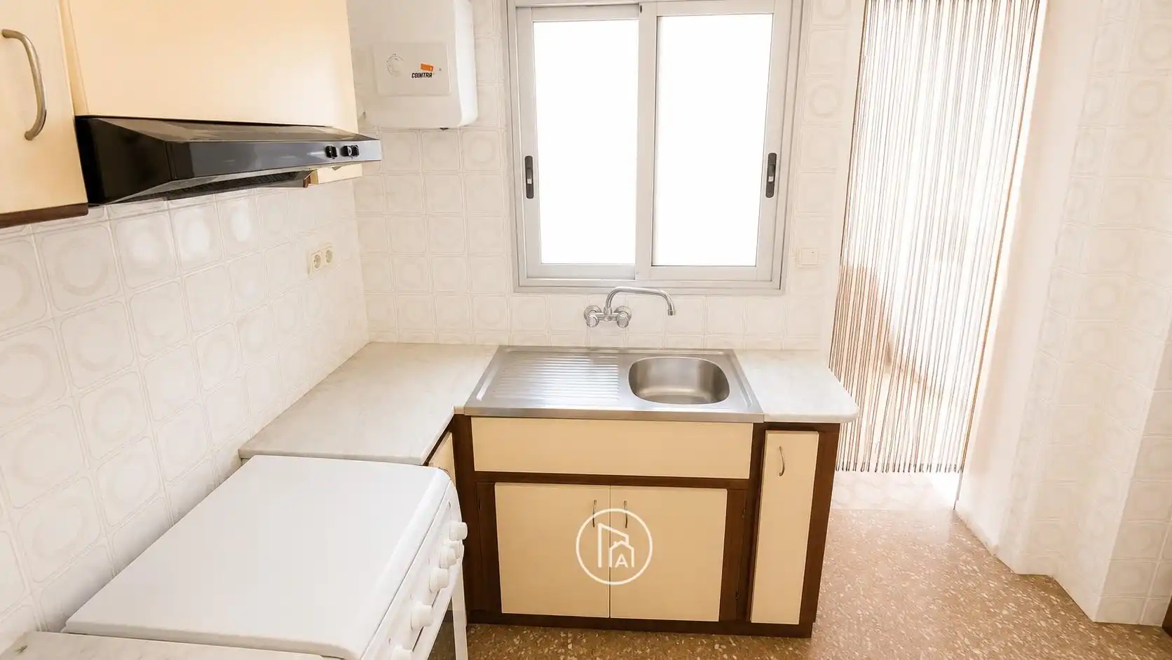 Cocina de Piso en venta en Paterna con Balcón
