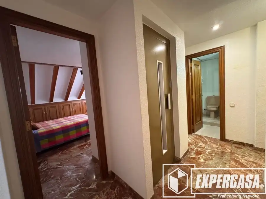 Casa o xalet en venda en Burjassot amb Aire condicionat, Calefacció i Terrassa