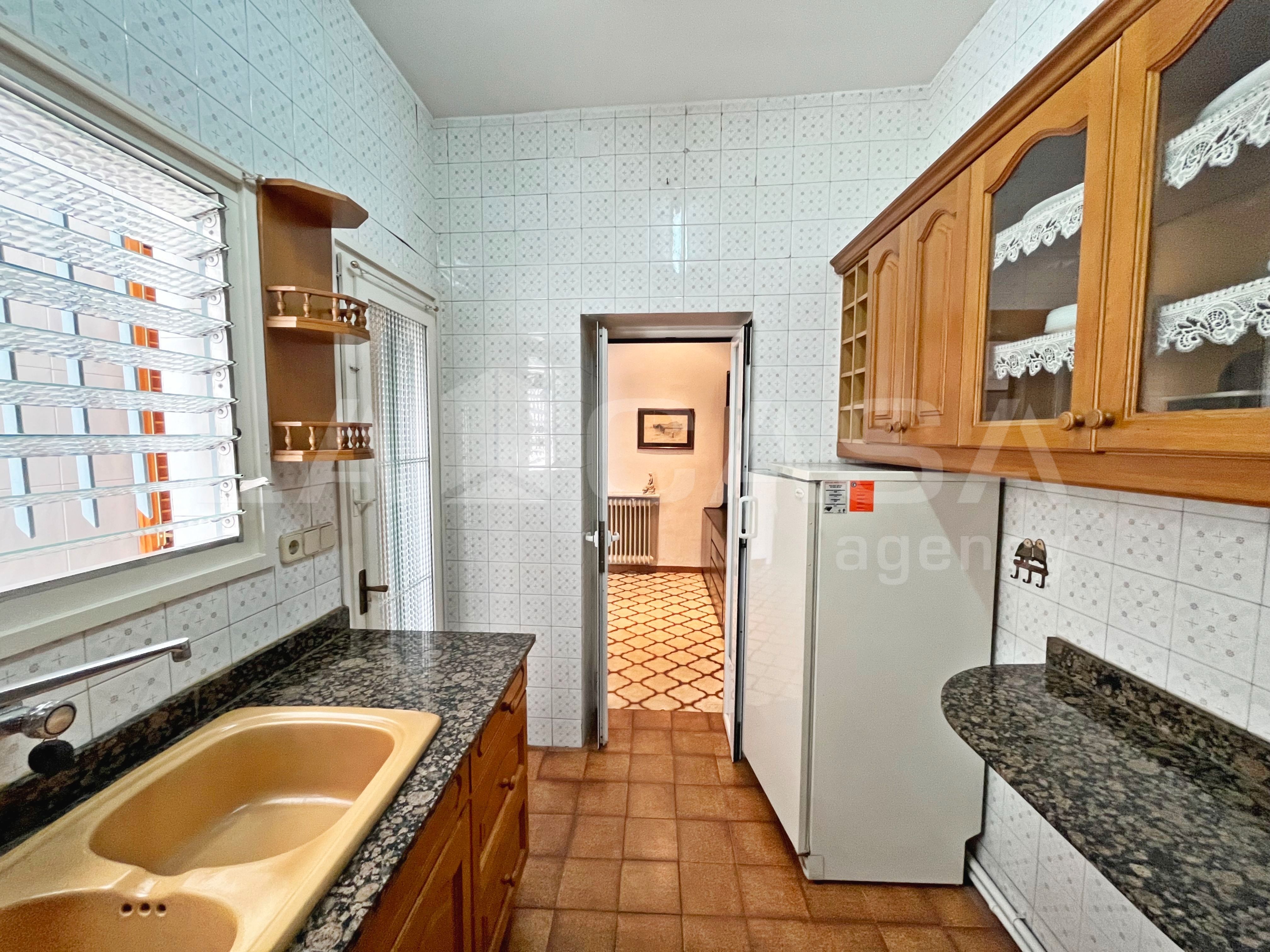Cocina de Casa adosada en venta en Granollers con Calefacción, Terraza y Trastero