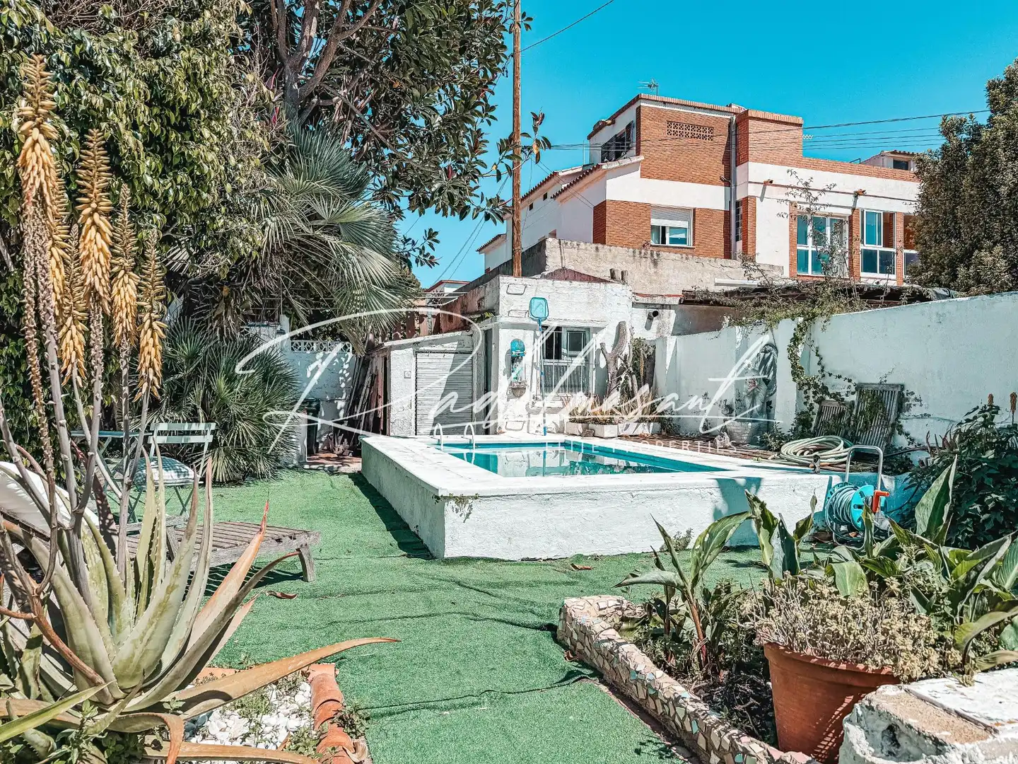 Vista exterior de Casa o xalet en venda en Tarragona amb Jardí privat, Traster i Piscina
