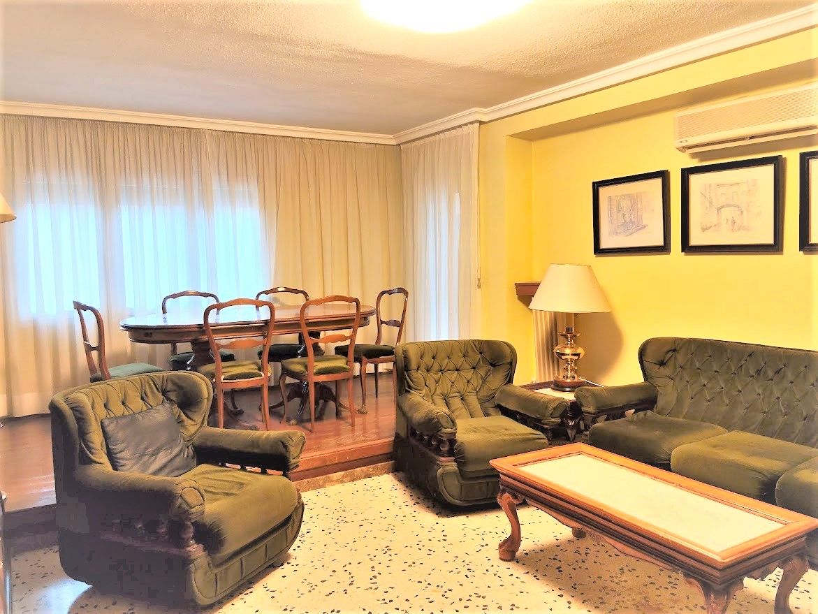 Pis en venda a Instituts - Universitat