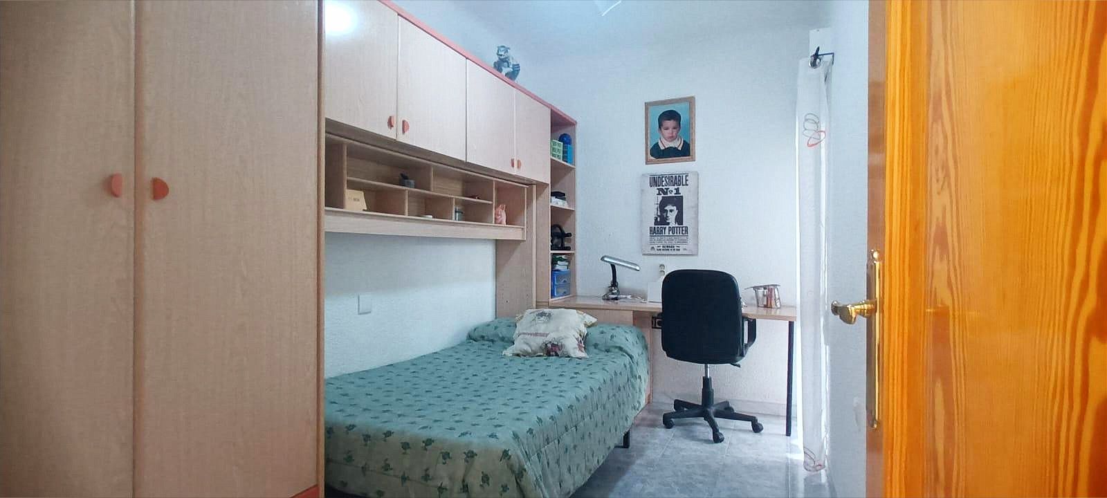 Habitación de Piso en venta en Elche / Elx con Aire acondicionado, Terraza y Balcón