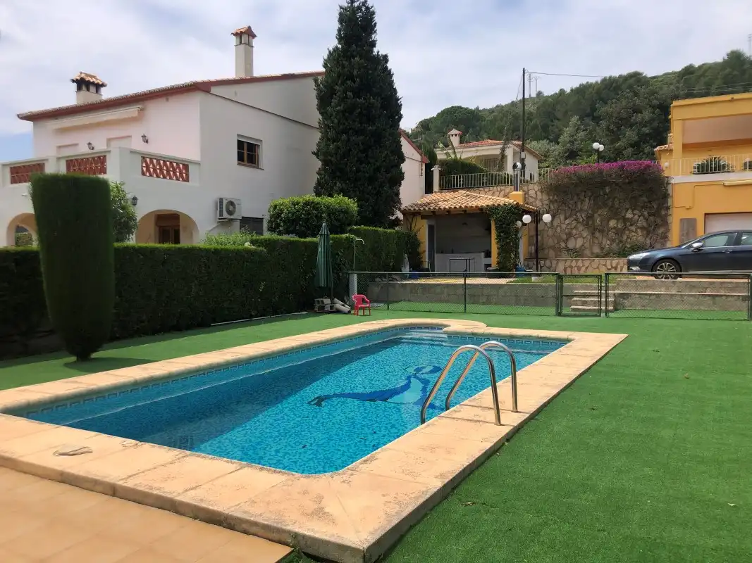 Villa mit Pool zum Verkauf in Oliva pueblo
