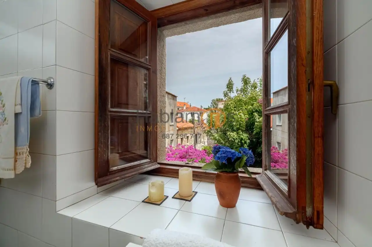 Casa amb terrassa en venda a O Carril, imagen 2