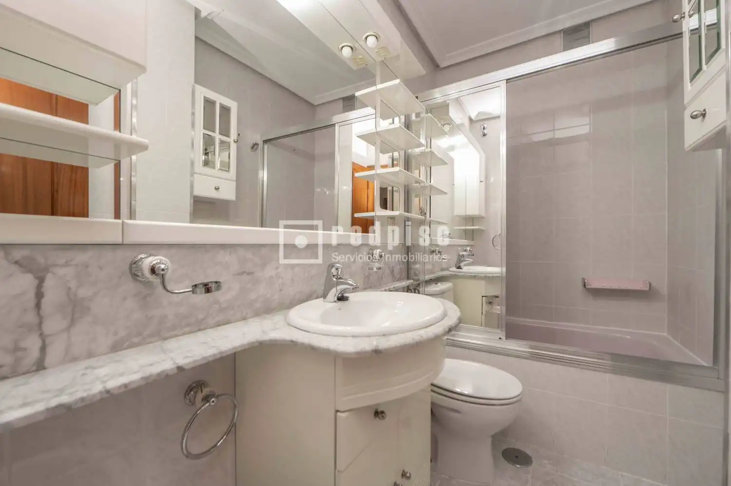 Badezimmer von Wohnungen zum Verkauf in San José - Buenos Aires