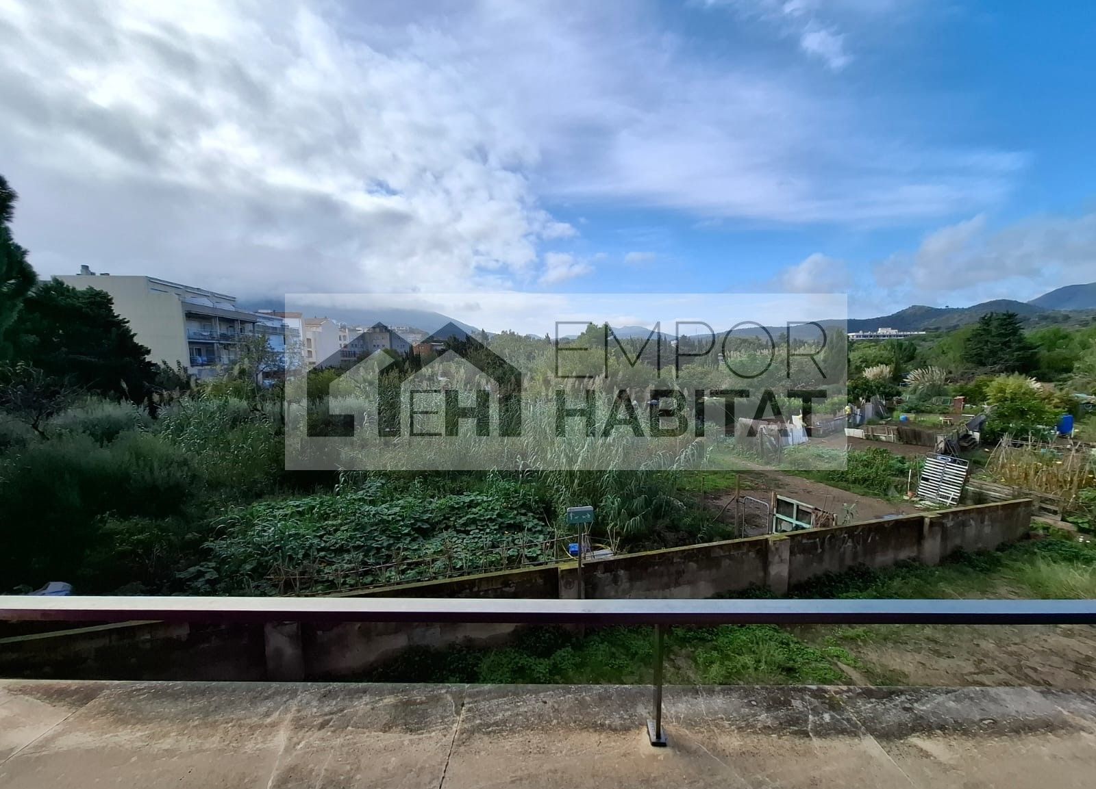 Apartment for sale in Llançà  with Air Conditioner, Heating and Parquet flooring
