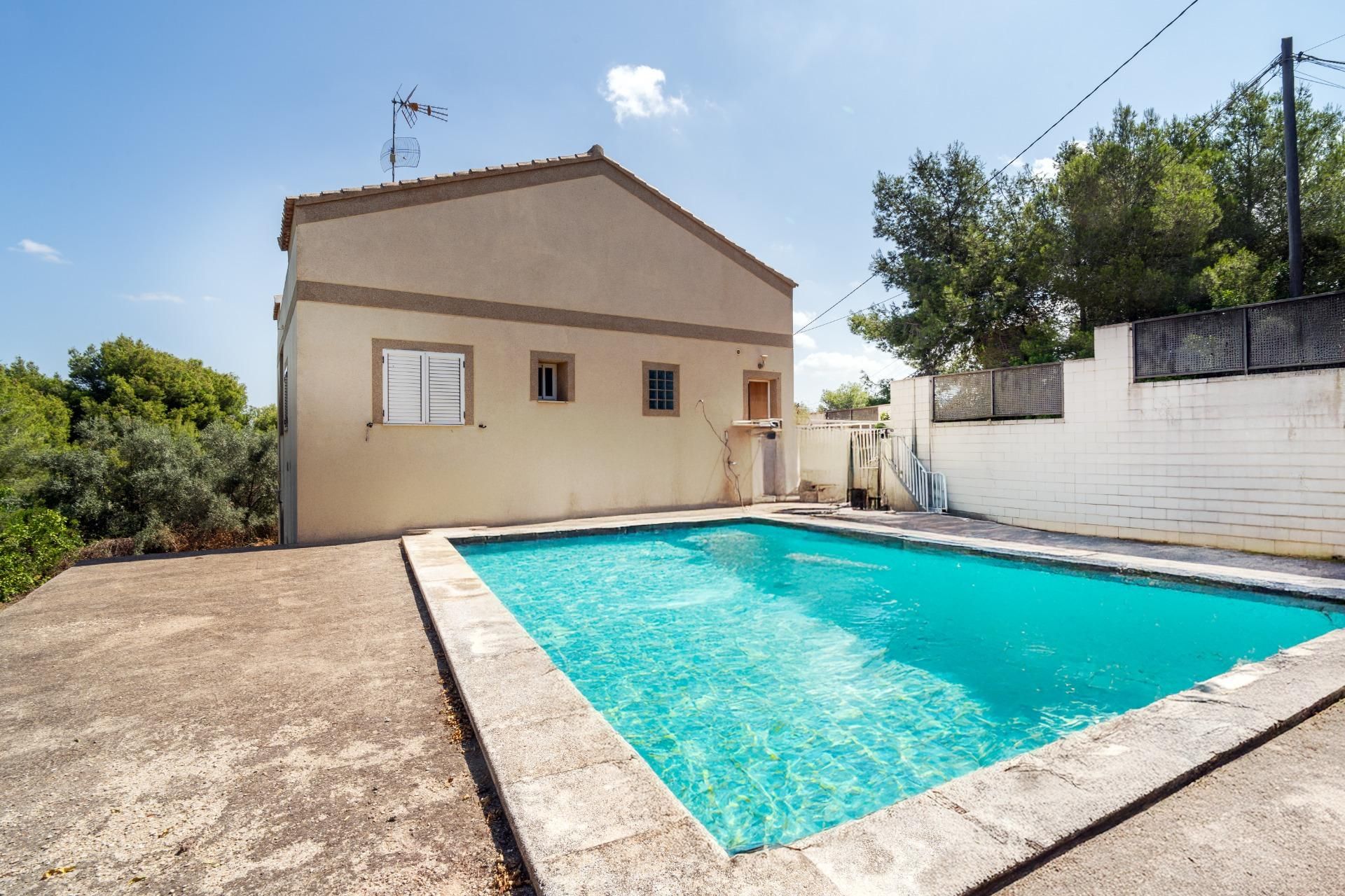 Swimming pool of House or chalet for sale in Godelleta  with Air Conditioner, Heating and Private garden