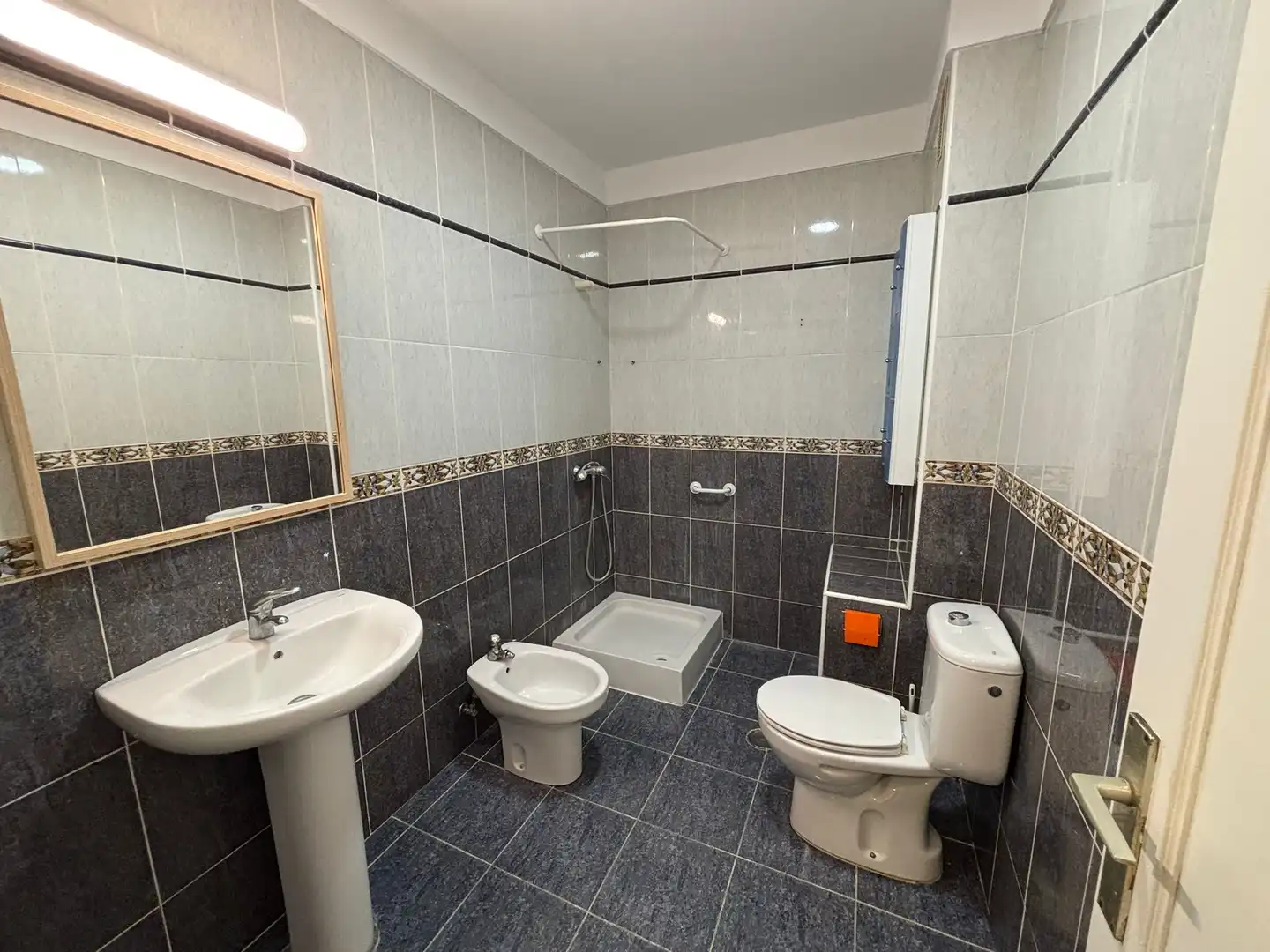 Baño de Piso de alquiler en San Cristóbal de la Laguna con Terraza, Trastero y Amueblado