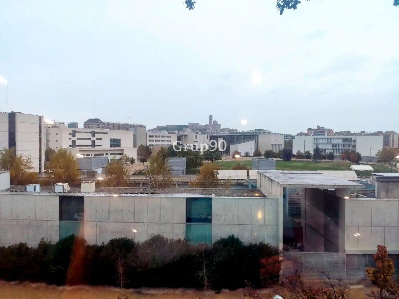 Gebäude zum Verkauf in Lleida