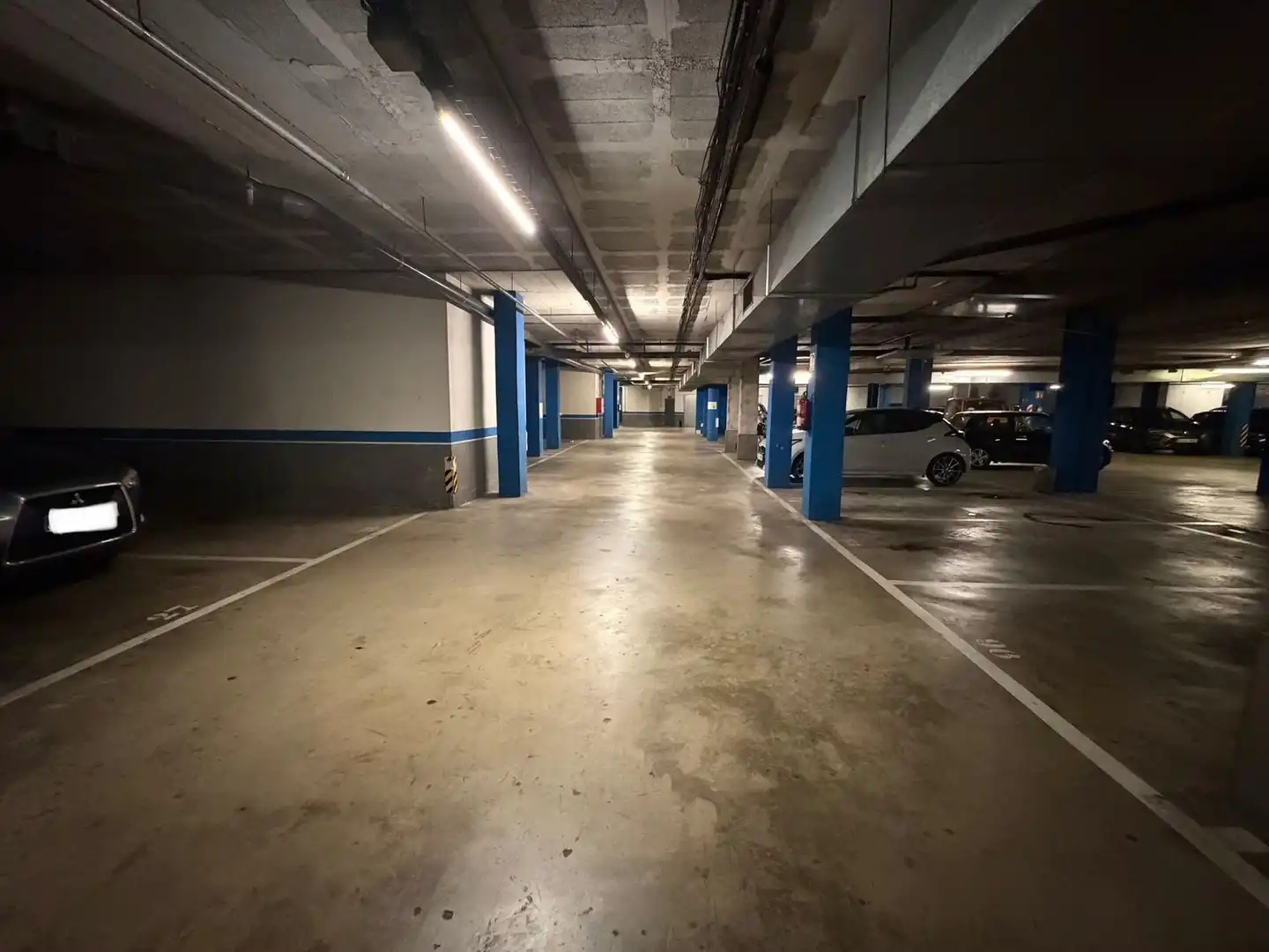 Parking de Piso en venta en Girona con Aire acondicionado, Jardín privado y Terraza