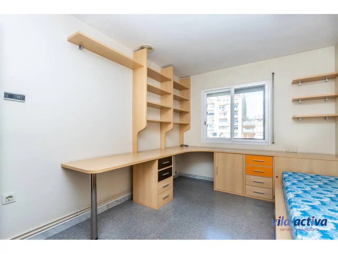 Dúplex en venta en Terrassa con Aire acondicionado, Calefacción y Terraza