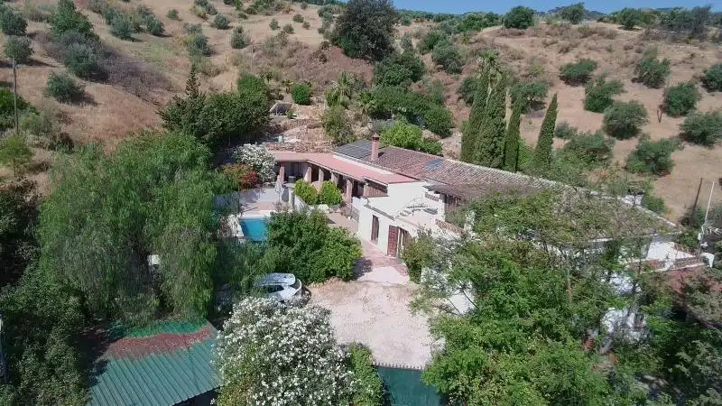 Casa rústica con piscina en venta en Barriada los Llanos, imagen 4