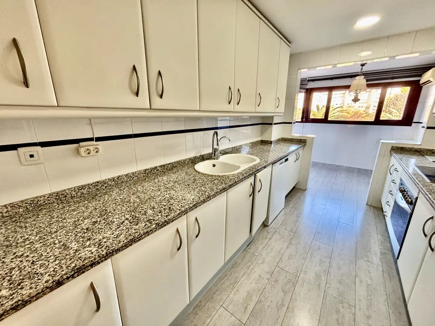Cocina de Piso en venta en Alicante / Alacant con Aire acondicionado, Calefacción y Terraza