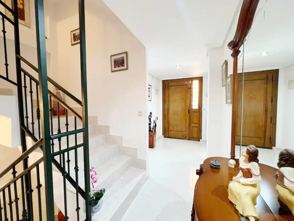 Casa o xalet en venda en Alcalá de Henares amb Aire condicionat, Calefacció i Jardí privat