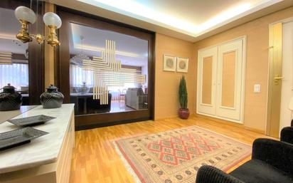 Flat for sale in  Valencia Capital  with Air Conditioner and Balcony