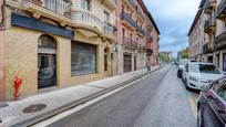 Vista exterior de Local en venda en Irun  amb Terrassa