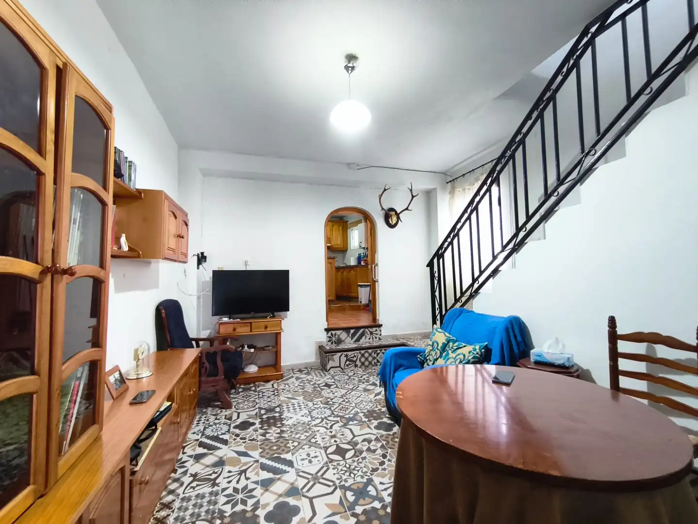 Sala d'estar de Casa o xalet en venda en Cazalla de la Sierra amb Moblat