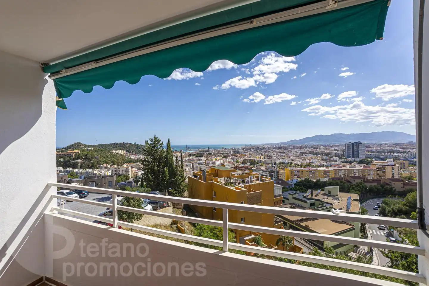 Exterior view of Attic for sale in Málaga  with Terrace and Community pool