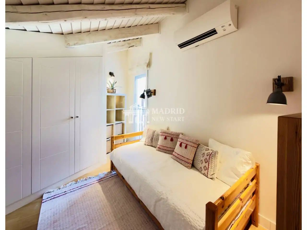 Dúplex de alquiler en Calle Conde Duque, Universidad - Malasaña