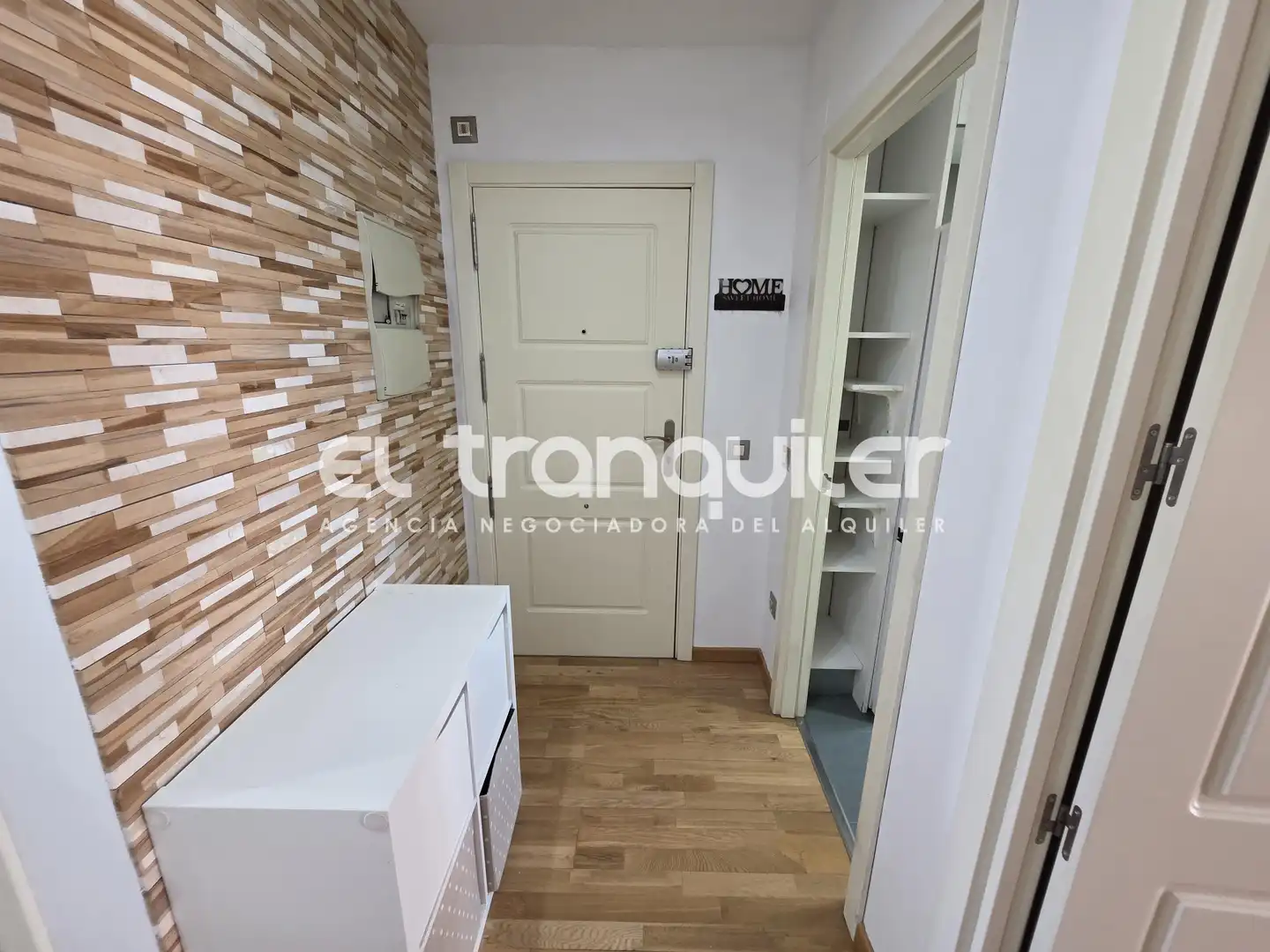 Flat for rent in Madrid  with Air Conditioner, Parquet flooring and Storage room