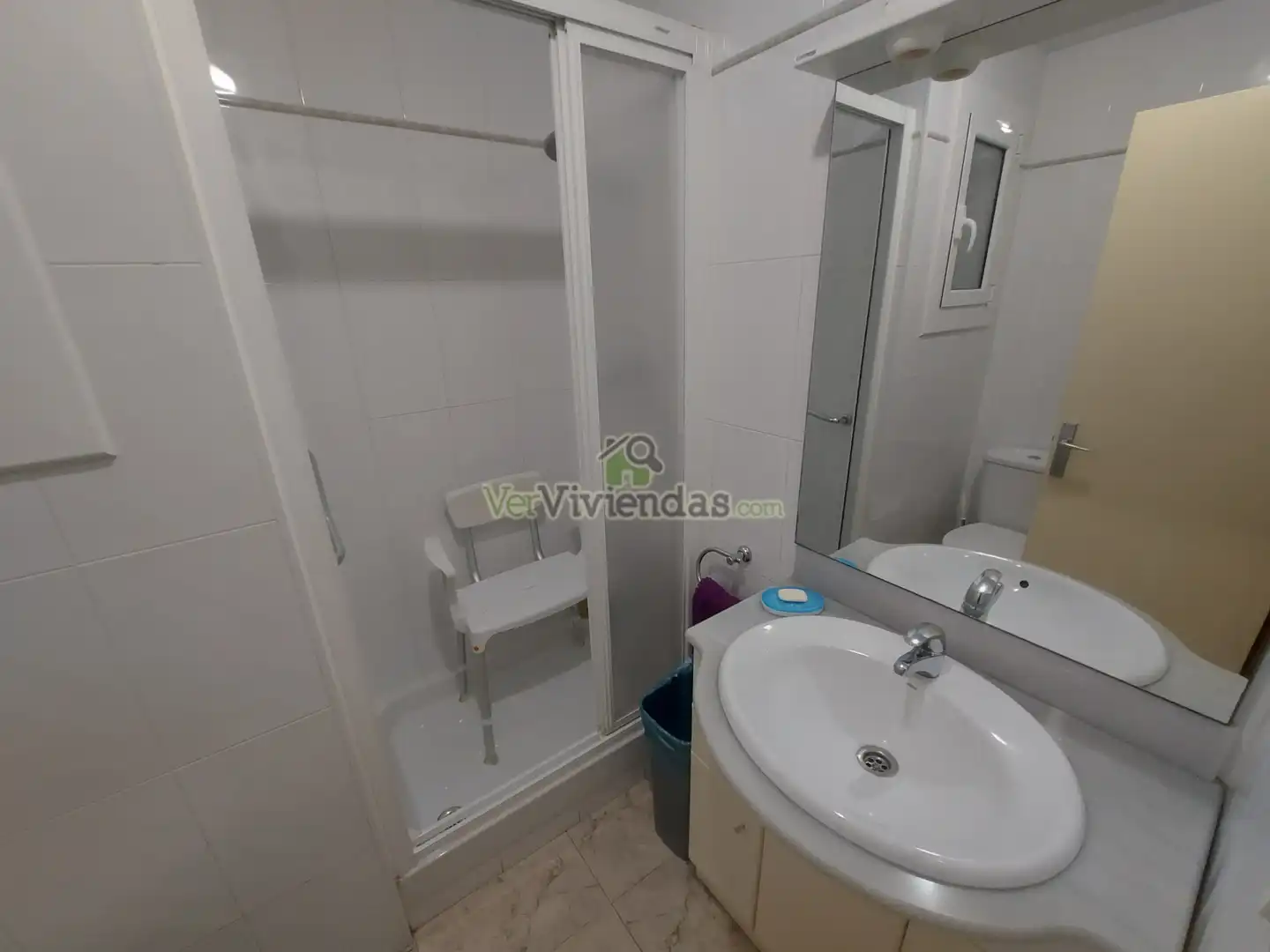 Bathroom of Flat for sale in Sant Andreu de la Barca  with Air Conditioner, Heating and Balcony